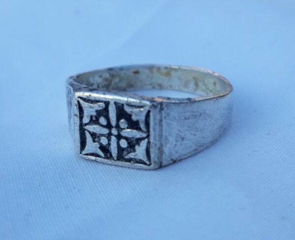 Mystic Guardian Ring – A Talisman of Protection and Power