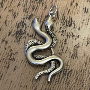 Double snake pendant